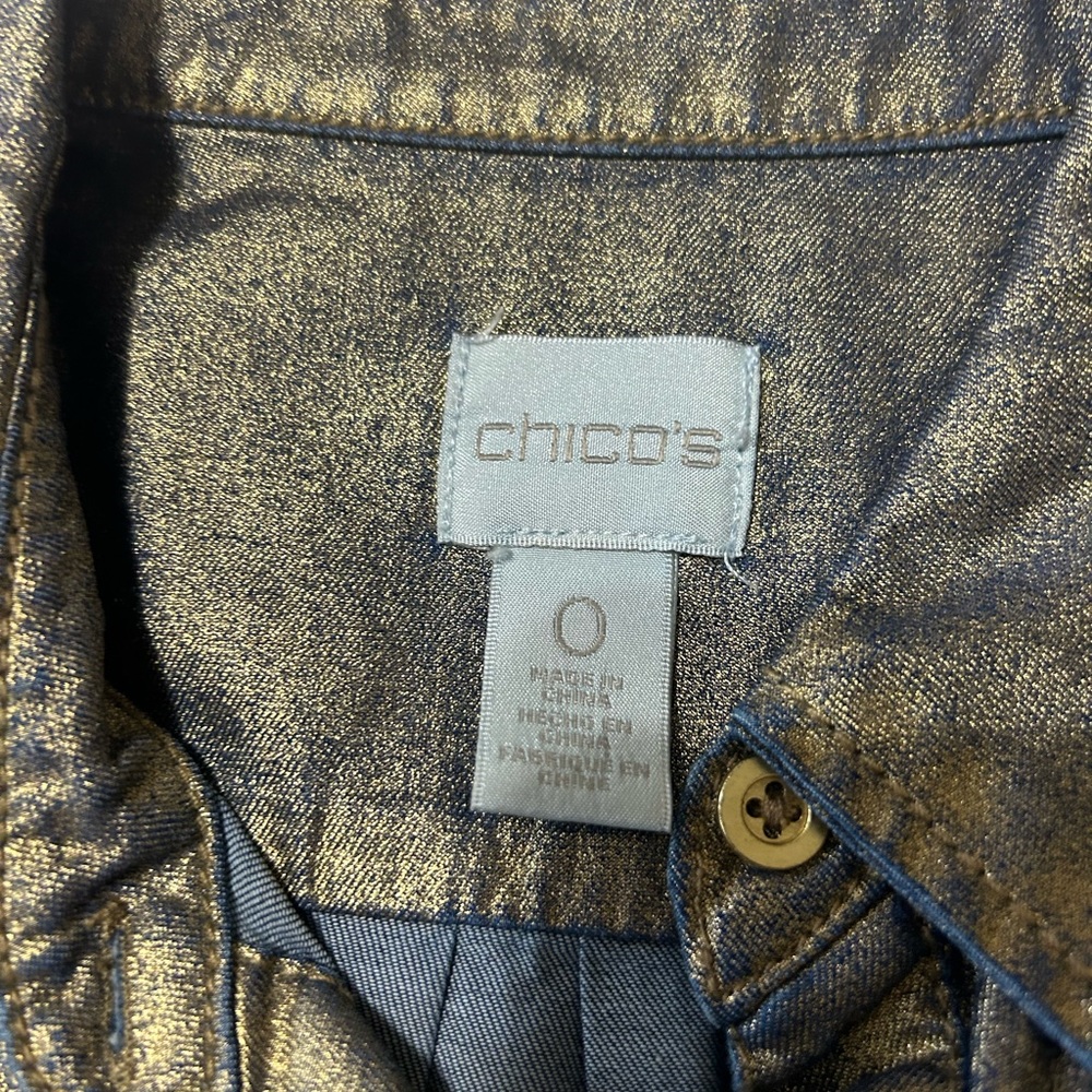 Chico's Denim Chambray Gold Shimmer Button Down Shirt Chicos Sz 0 Small 9 - Picture 7 of 9